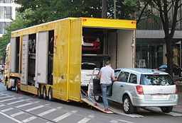 Enclosed Carrier Vehicle Transport